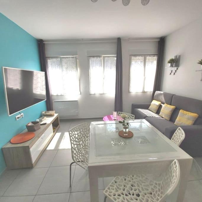 Gite Rdc 42M2 400 M Centre Ville 200 M Gare Tgv Parking Gratuit 250 Places Face Au Logement Arras Exterior foto